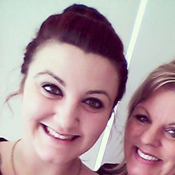 Meet your Posher, Courtney - Picture 1 of 1